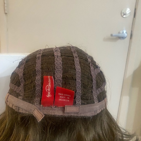 Jon Reneu Wig - Picture 2 of 8